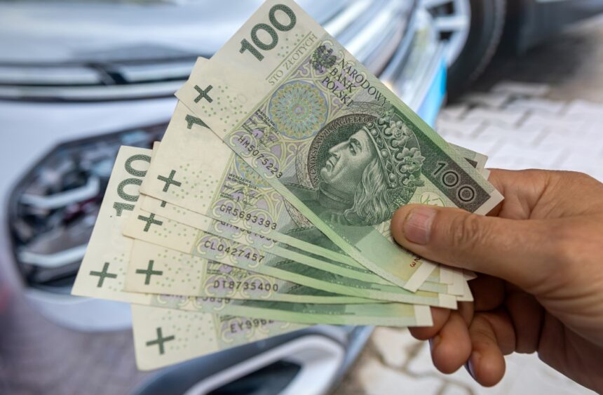 Kredyt na wakacje – jak nie przepłacić? Rady doświadczonego doradcy