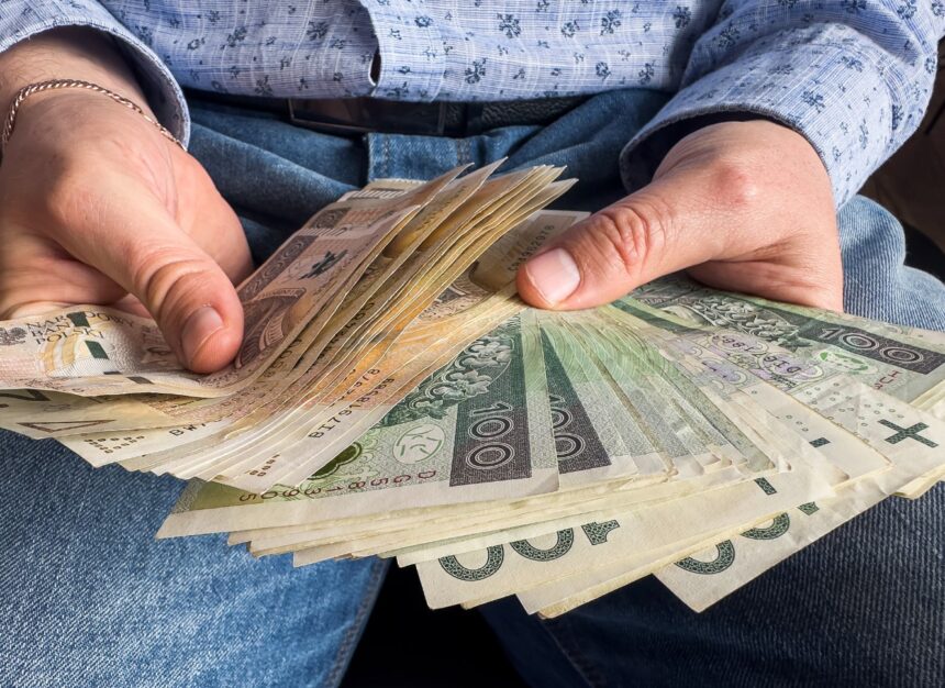 Refinansowanie kredytu gotówkowego – kiedy się opłaca? Studium przypadku