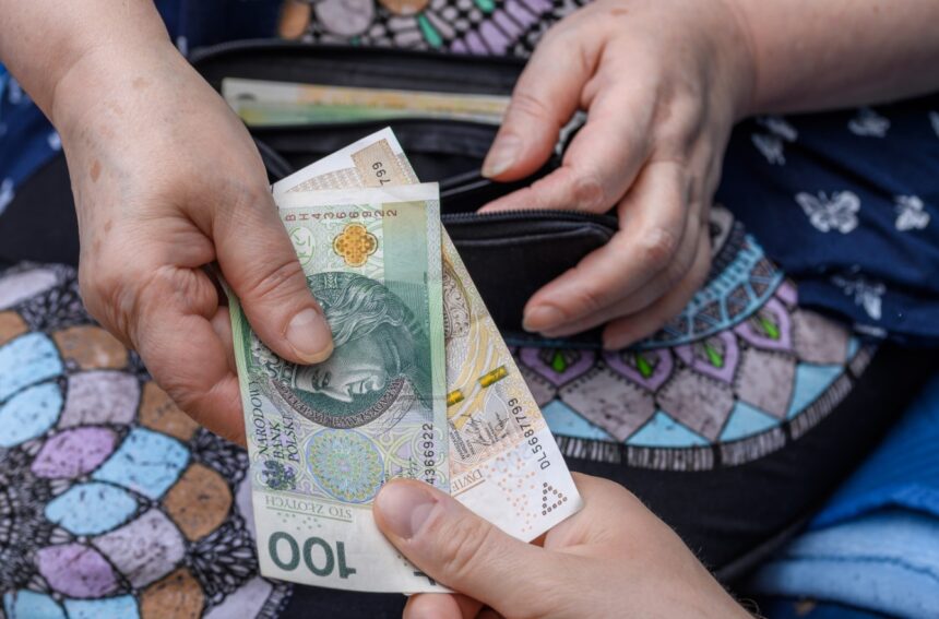 Wakacje kredytowe mBank. Warto? Poradnik